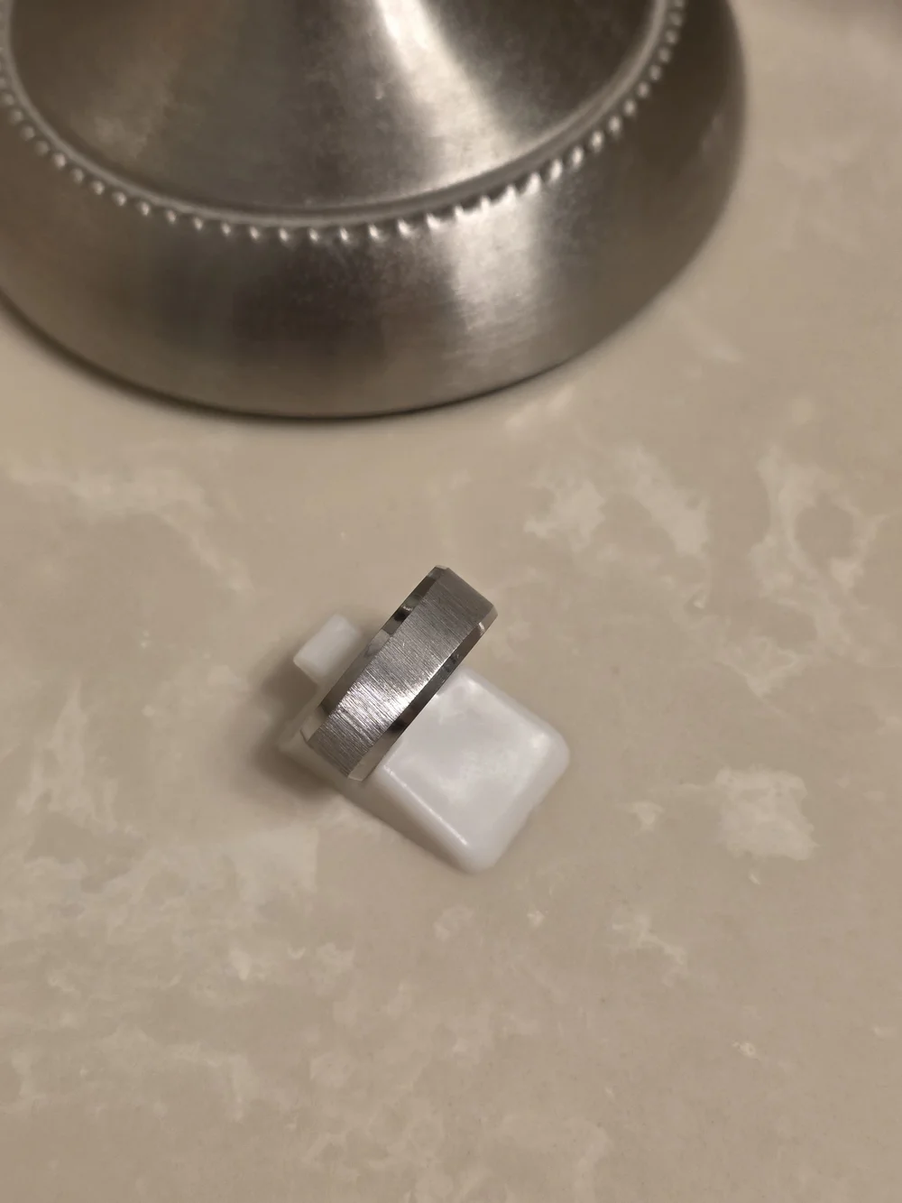 N/A brushed silver